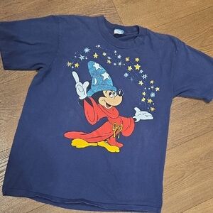 DISNEY VINTAGE SINGLE STITCH MICKEY SORCERERS APPRENTICE TSHIRT.   #7493